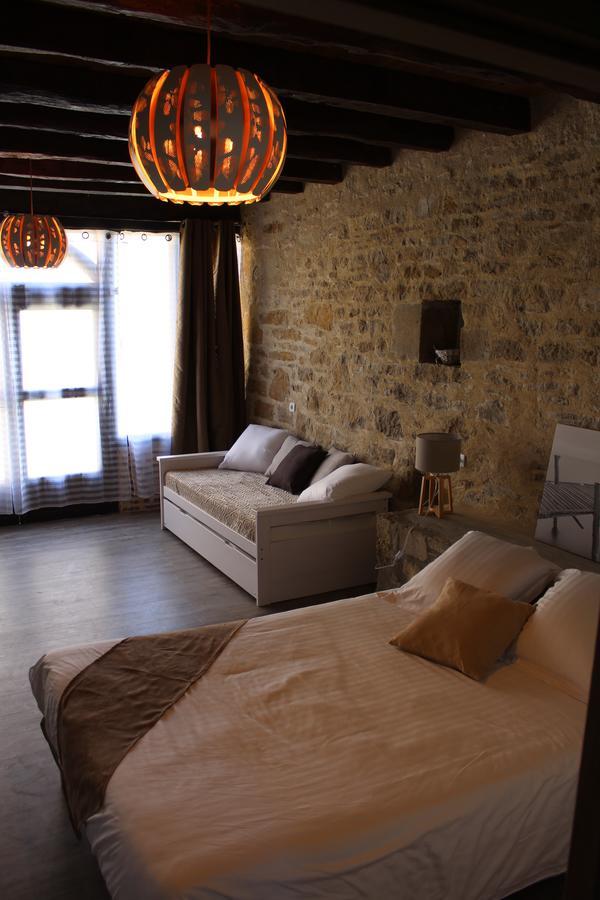 Bed and Breakfast A La Croisee Des Vallees Фіжак Екстер'єр фото