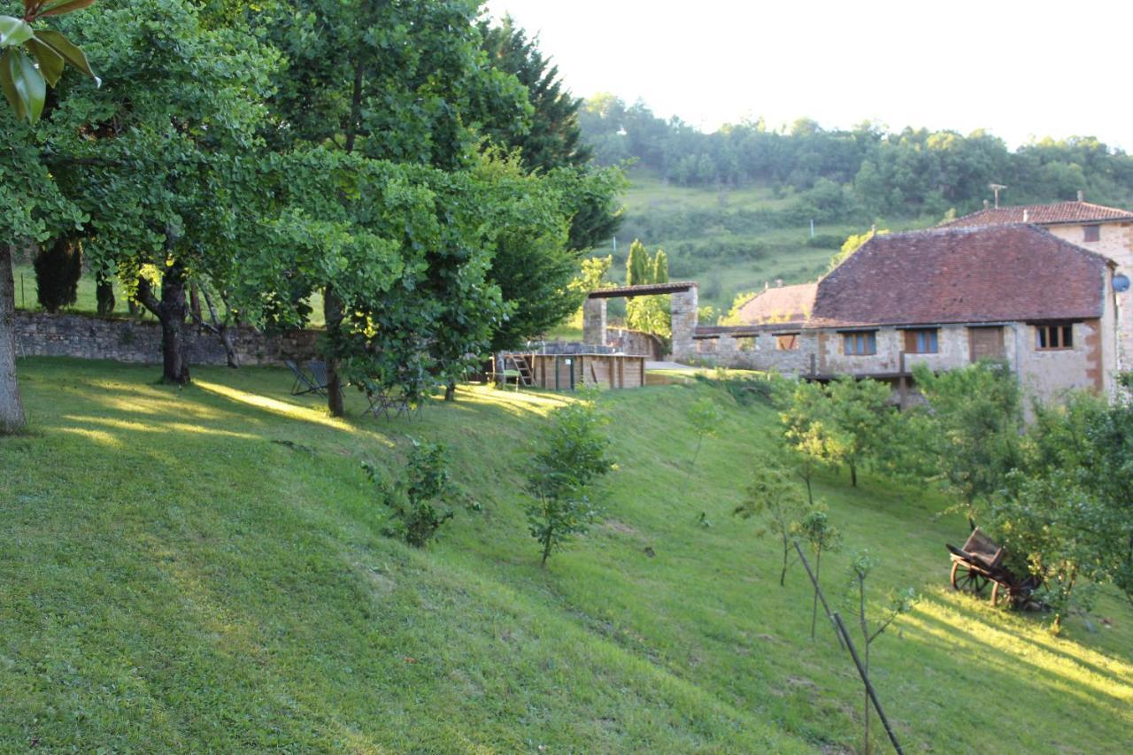 Bed and Breakfast A La Croisee Des Vallees Фіжак Екстер'єр фото